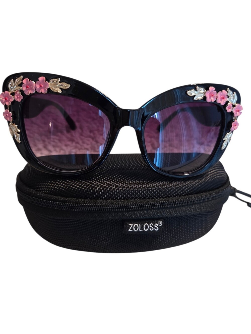 NWOT ZOLOSS Black Cat-Eye Sunglasses with Pink Floral Accents
